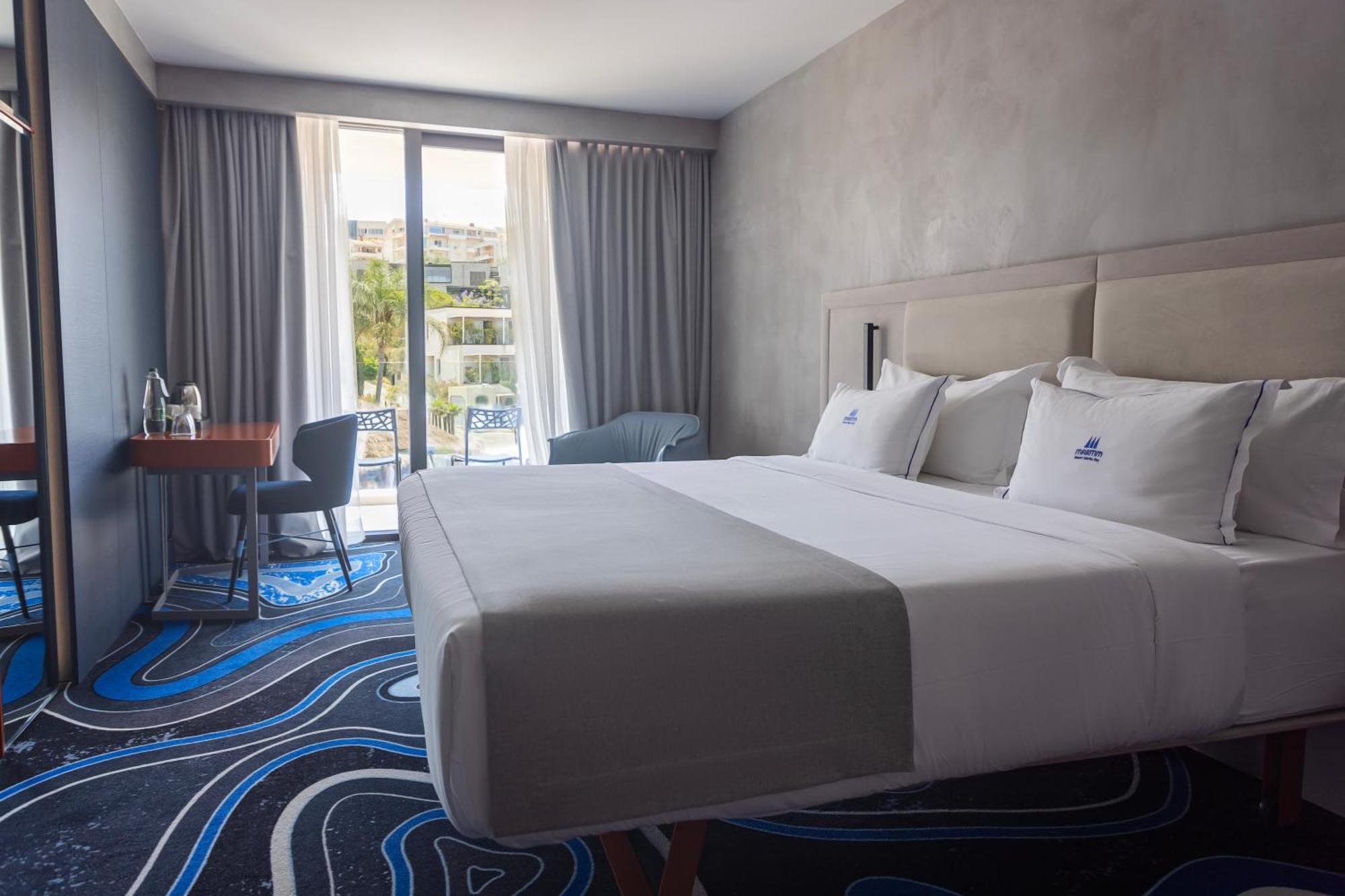 Maritim Marina Bay Resort Spa & Casino Adult Friendly Vlorë Buitenkant foto A room at the hotel