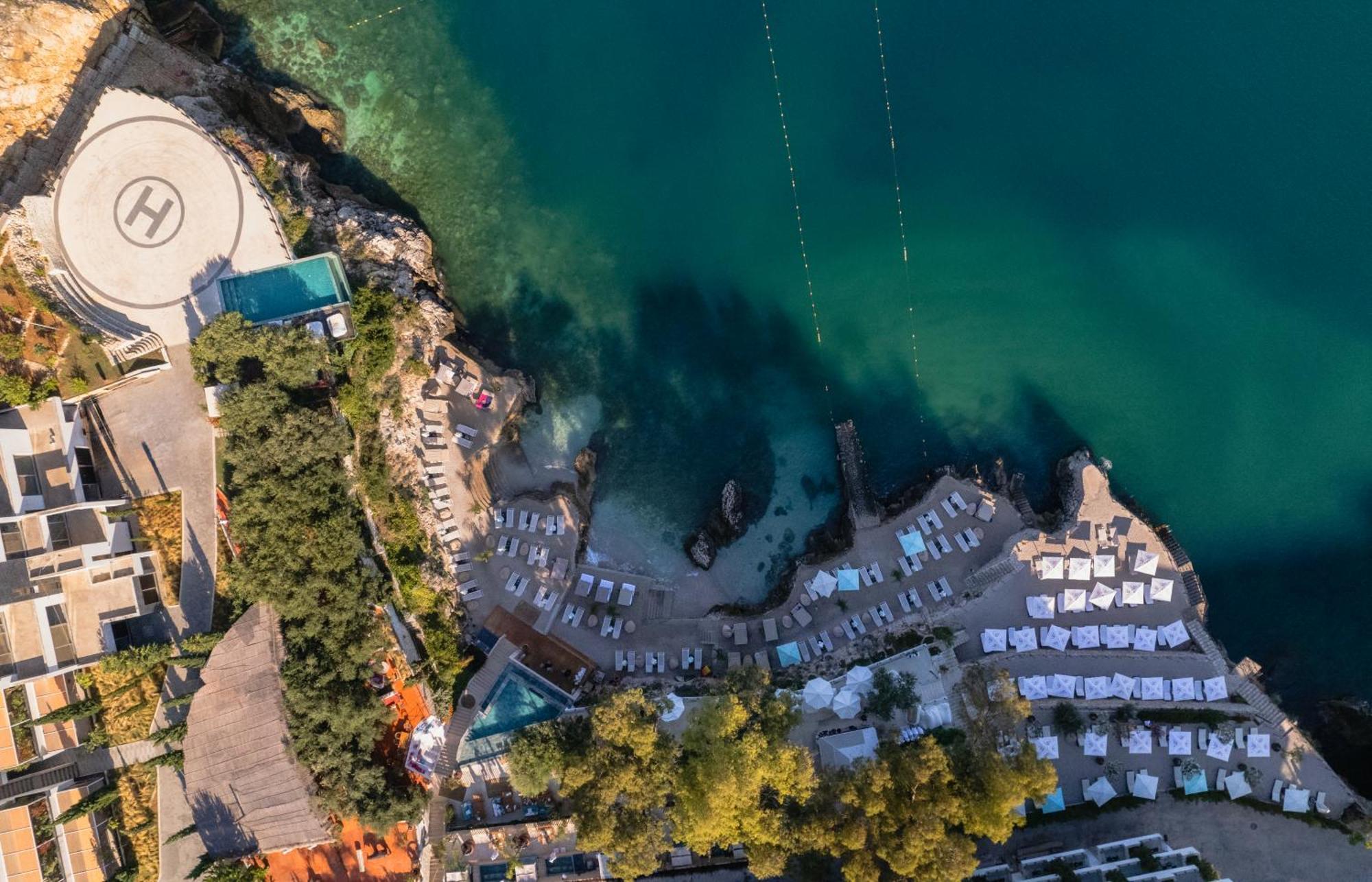 Maritim Marina Bay Resort Spa & Casino Adult Friendly Vlorë Buitenkant foto Aerial view of the hotel