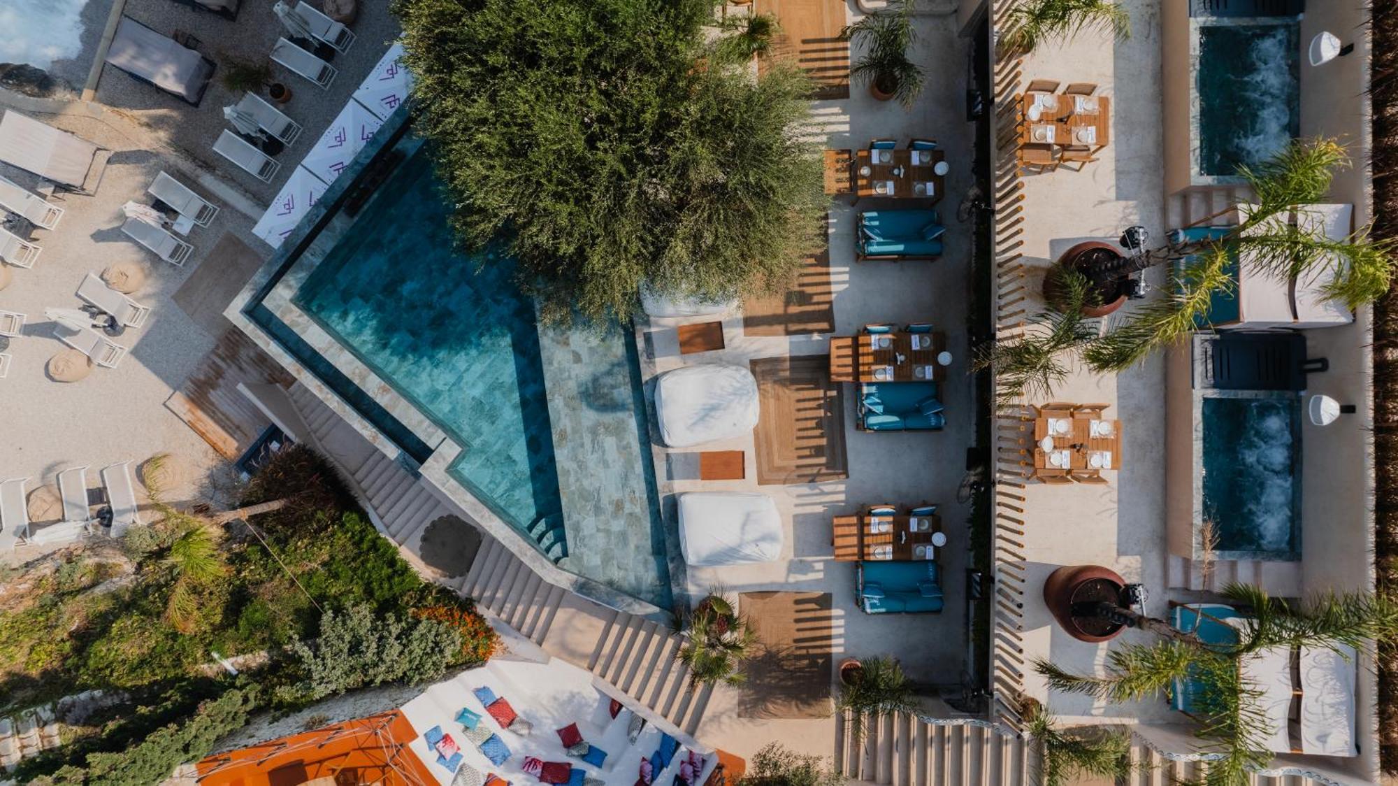 Maritim Marina Bay Resort Spa & Casino Adult Friendly Vlorë Buitenkant foto Aerial view of the hotel