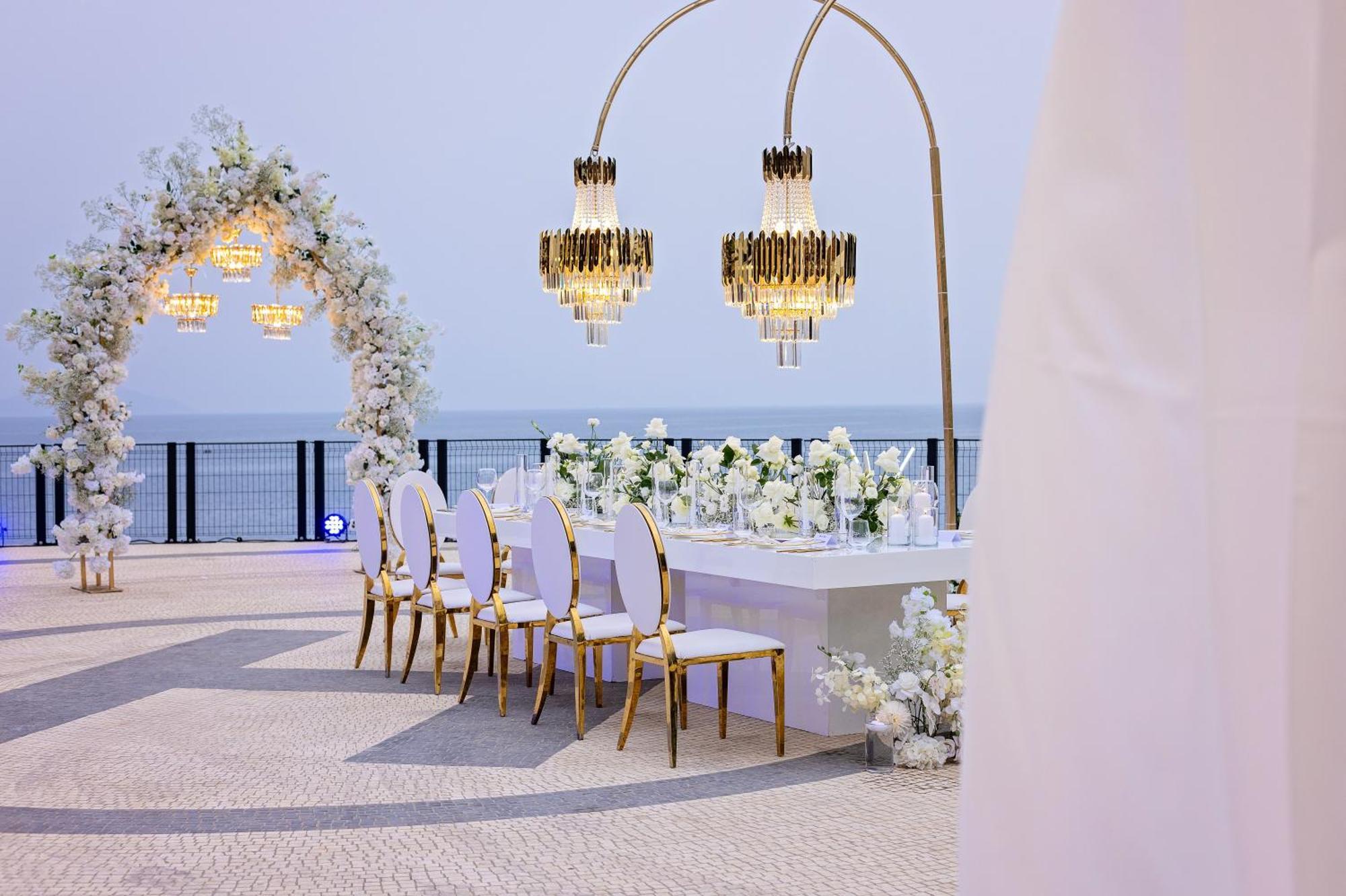 Maritim Marina Bay Resort Spa & Casino Adult Friendly Vlorë Buitenkant foto Wedding at the hotel